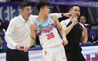 楊鳴面沉如鐵，新疆險勝遼寧，重建勢在必行。