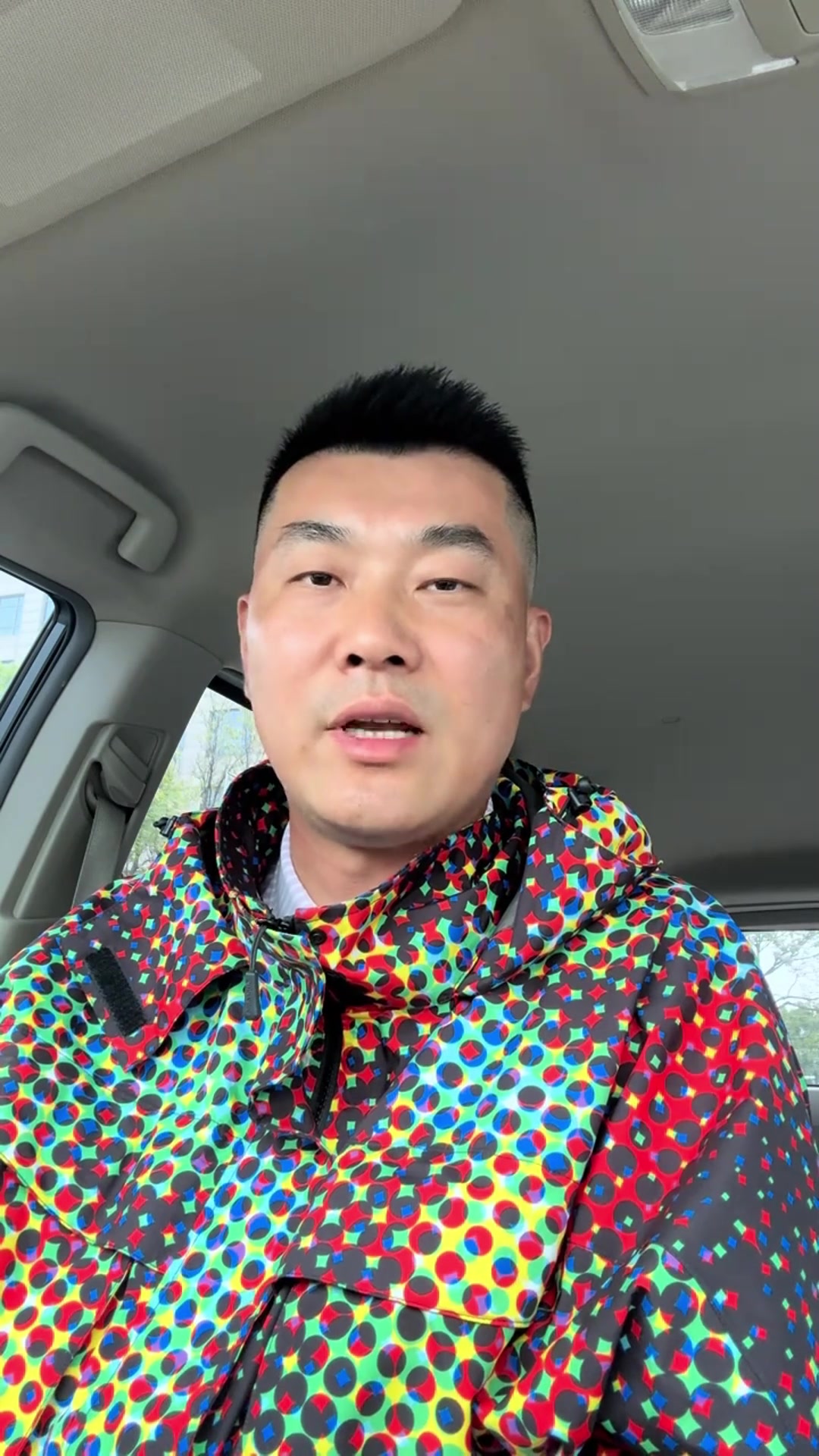 王仕鵬吐槽湖人球迷沒素質(zhì)：一輸球就把生殖器掛嘴邊，打得差還不讓人說？