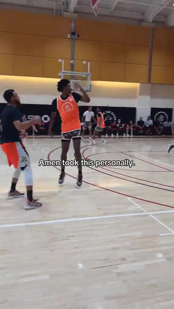 三年前阿門參加庫里訓練營 如今師徒兩人將在NBA季后賽碰面