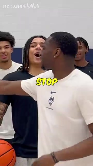 詹姆斯還是庫里？伯德還是東契奇？來自NBA訓(xùn)練師的選擇！