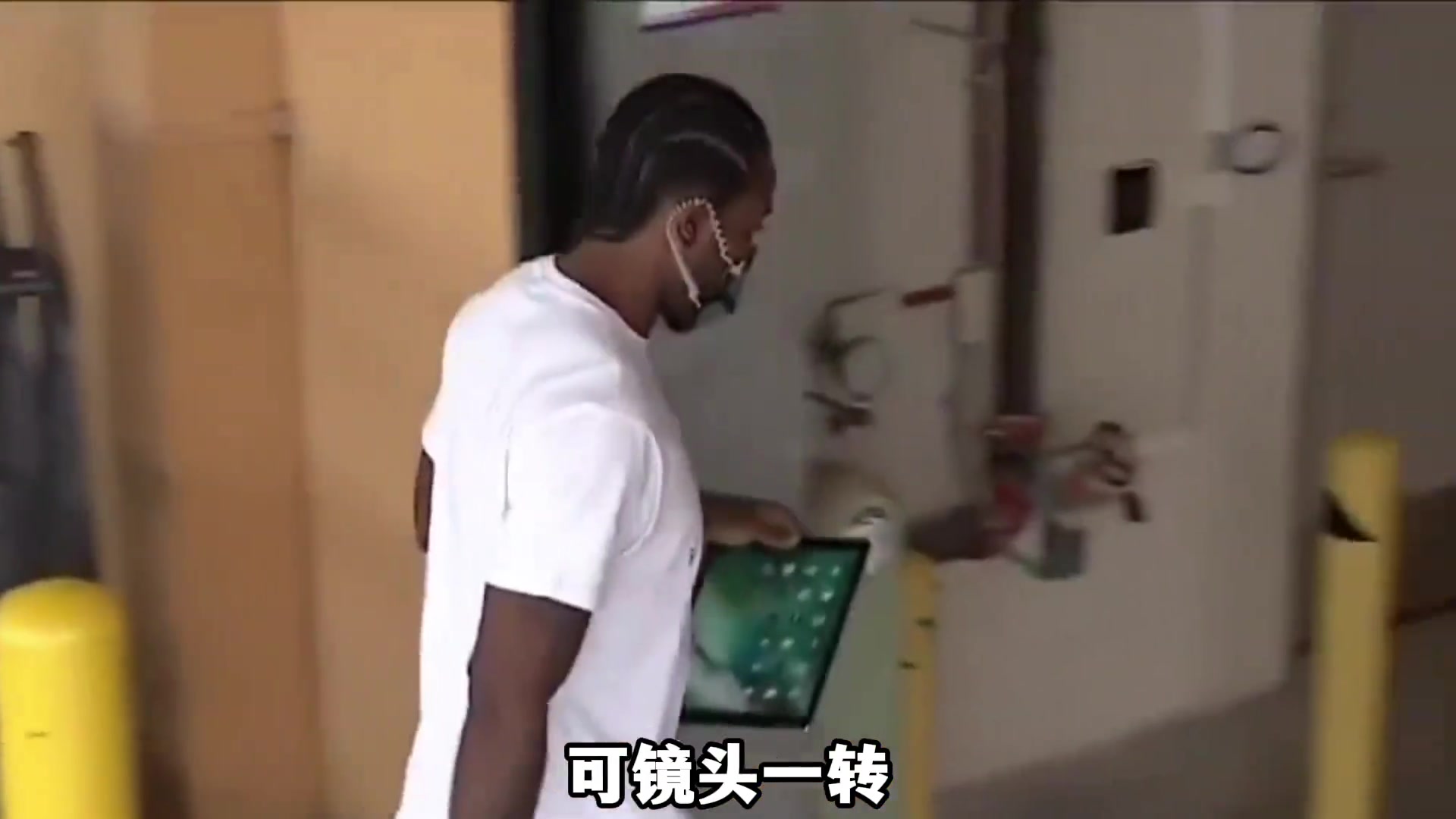 原來萊昂納德的性格是極內(nèi)向的，直到哈登來了...