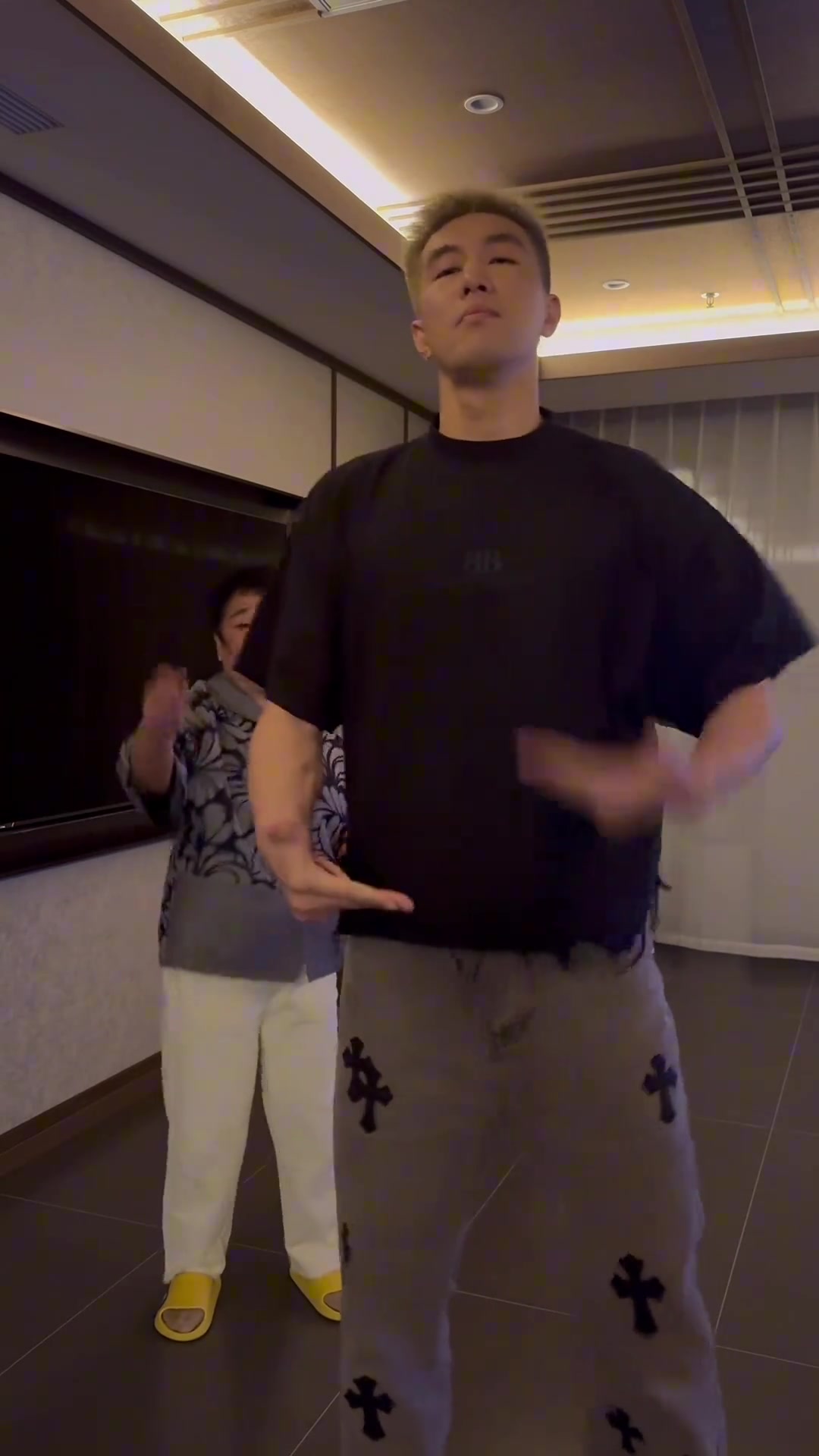 郭艾倫跟田姥姥這段卡點(diǎn)舞各位感覺(jué)如何？