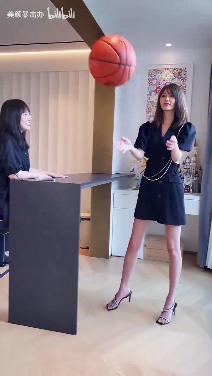 太完美了！這不用問(wèn)！小七季后賽會(huì)支持哪只球隊(duì)呢？
