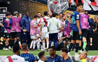 河床球迷扔雜物，世體預(yù)測FIFA將罰河床